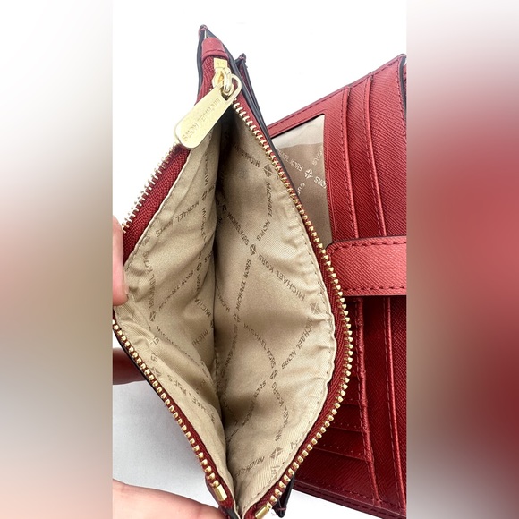 Michael Kors Adele Smartphone Wallet - Picture 13 of 13